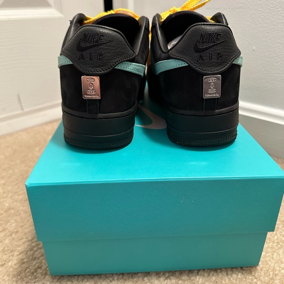 Nike Air Force 1 Tiffany and Co. 1837 - Picture 4 of 8
